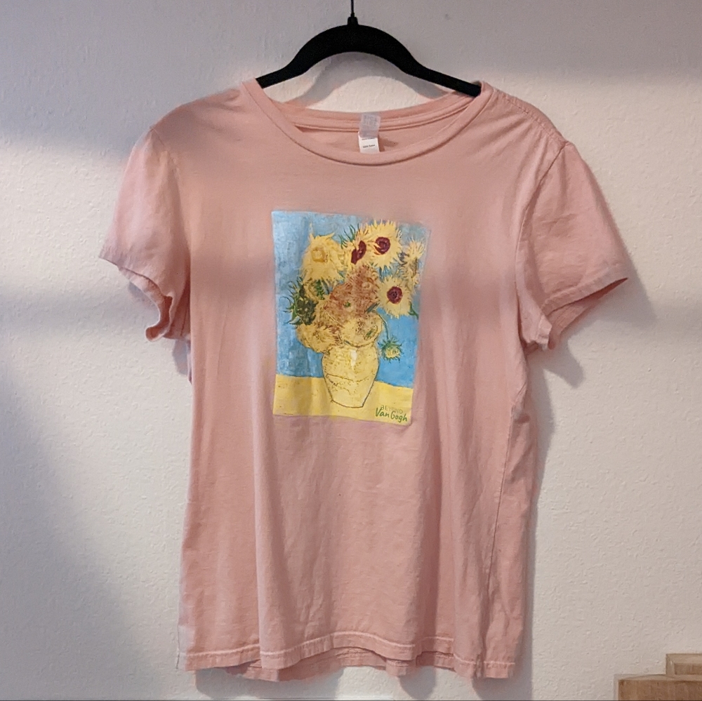 Vincent Van Gogh sunflower pink tee